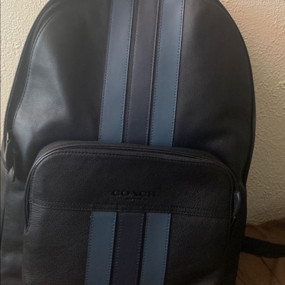 Coach - Picture 1 of 3